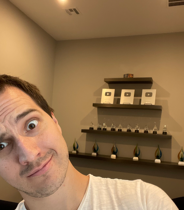 HolySmokas's tweet photo. Would you like to know how I research stock STEP-BY-STEP? 📊

I have a video that was originally only for my Private Group members, but I will send it through DM to everyone who likes and retweets this! 

💚 like
↪️ retweet https://t.co/MqDV2z0ws3