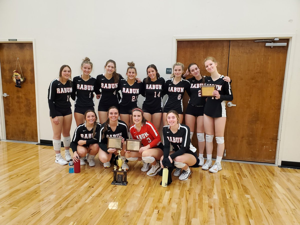 RabunVolleyball's tweet photo. Congratulations ladies on your win this morning and placing 3rd in the area tournament. Now on to the first round of state. Keeping working. Go Cats!!! @rabuncountyhigh @abbye_carver @AJonesRCHS https://t.co/IWvf5JUI8Q