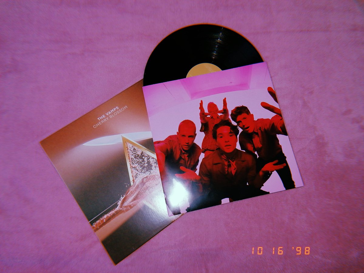 R5Izabella's tweet photo. #10yearsofVamily
I've got the Cherry Blossom Vinyl from my besties for my birthday last year <3
@TheVampsband can't wait to hopefully see you on tour if you come back to Europe ๐ kisses from Hungary ๐
@TheVampsBrad @TheVampsTristan @TheVampsJames @TheVampsCon https://t.co/ifBqzprTtB
