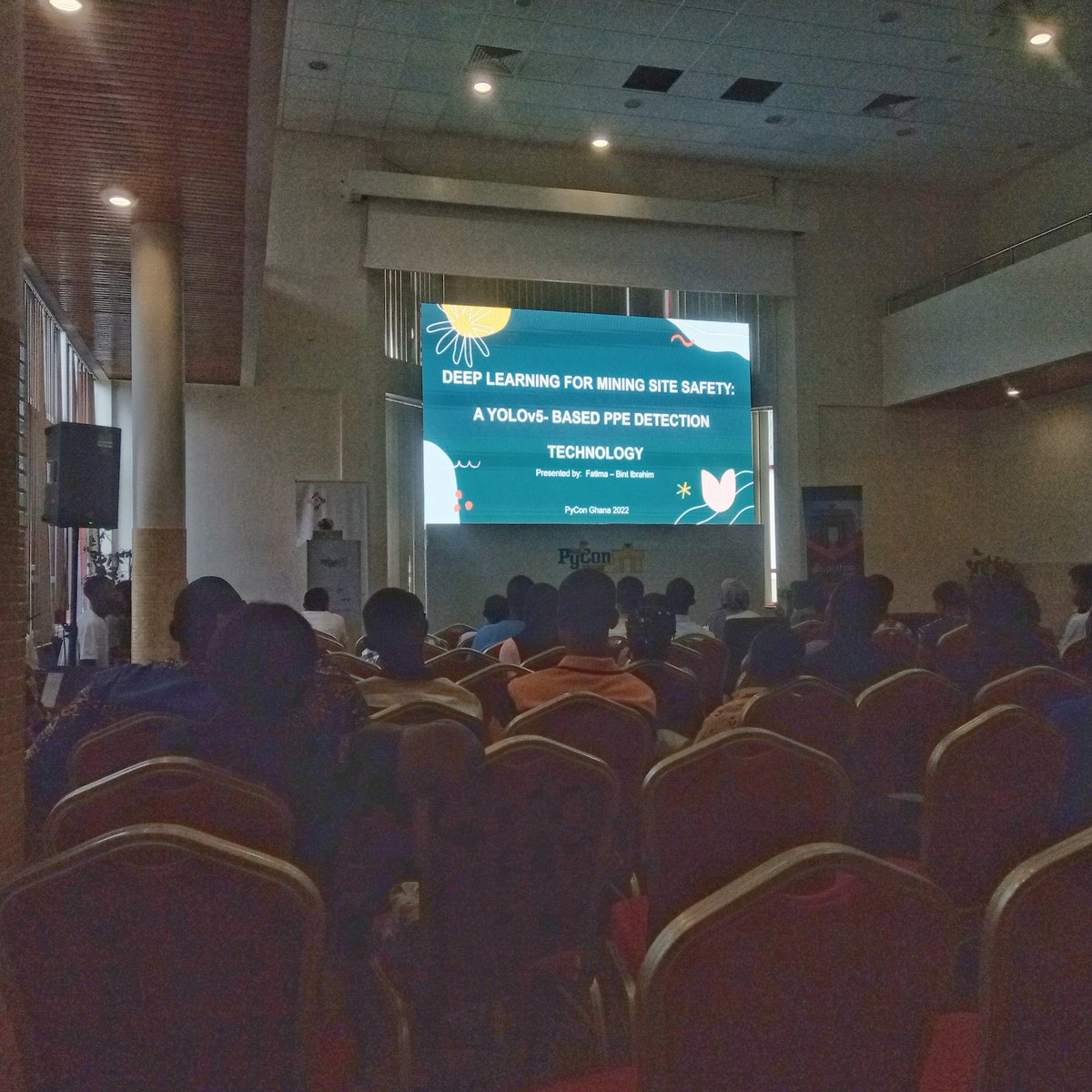danieljatuat's tweet image. Yeeeees, she can. @FateemahZahrah4 is a final year student at @UMaT_EDU_GH and gave a light talk and demonstration of her project on &apos;Deep learning for mining site safety, a YOLOv5 based PPE detection technology. 

#PyConGhana #PyConGh  #PyConGhana22 #PythonGhana