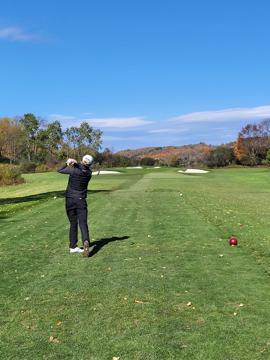 KateBennettGolf's tweet photo. I had a great time playing @SevenOaks_Golf @colgateuniv today! Such a beautiful #RobertTrentJones gem!! The leaves are perfect too!! #ChangingLeaves #FallLeaves #Fall2022 #fallcolors #girlsgolf #Vision54 #AltusPerformance #AutumnVibes #Autumn #TeamTitleist https://t.co/iDtwdxQi2x