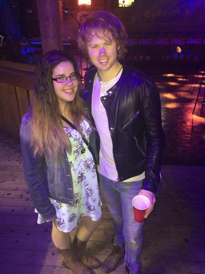 Gillian4554's tweet photo. @WesMackMusic  7 years ago !! Come back to Alberta for a show soon or just anything I miss you !! https://t.co/o18tpcbxFD