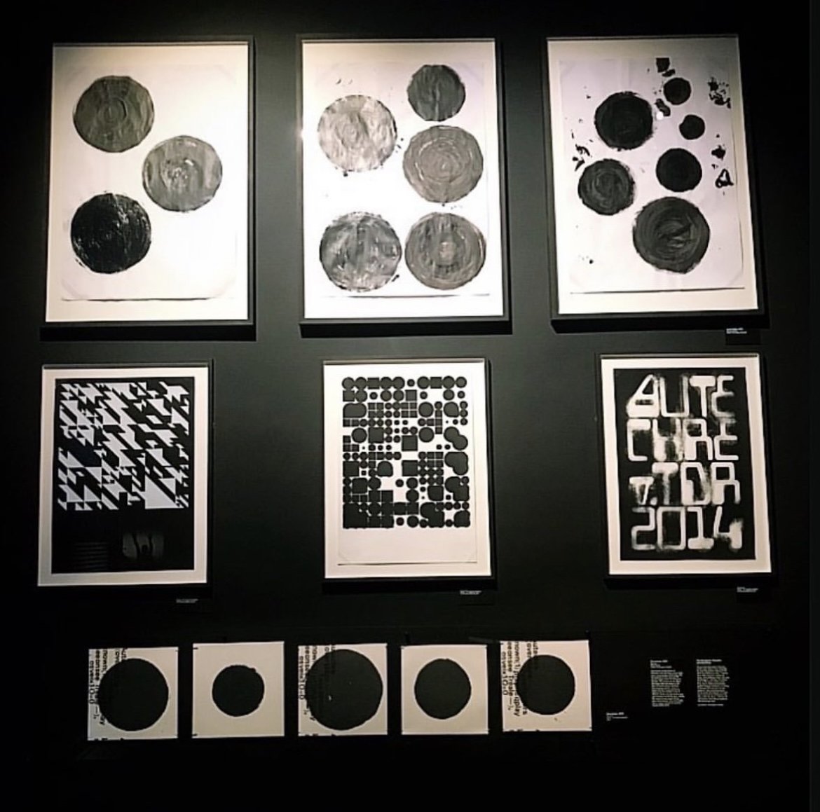 TDR_Bingo's tweet photo. It's really hard, maybe even impossible, for most people to draw freehand a #perfect #circle, whereas everyday vector software packages allow us to do this simply; in fact it takes some programming skill to draw an #imperfect vector circle.
#autechre #oversteps #warprecords https://t.co/P3v6DL9j53