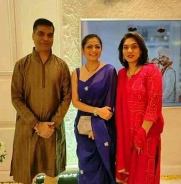 Guys pls search this pic of #DrashtiDhami, it was from Ankita's Karwachauth celebration. We have searched on #AnviKiKahani but cant find it!

She looks so gorgeous in Purple Sare 🥺💜