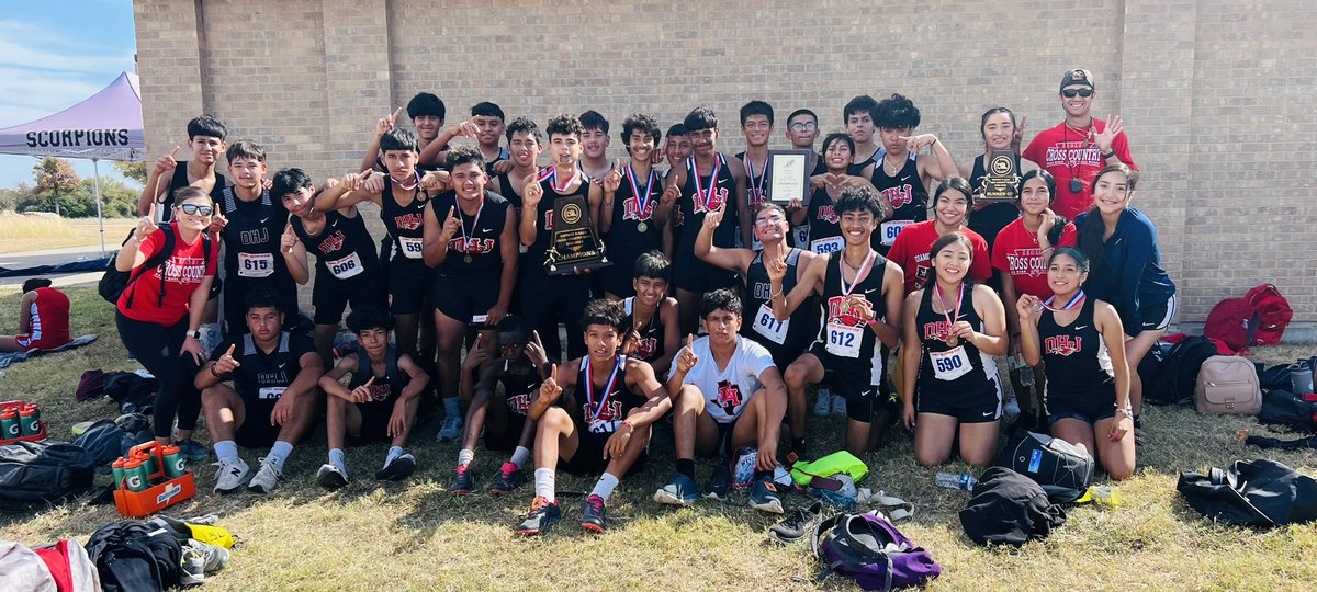 dhj_cc's tweet photo. District meet results: 
Varsity Boys- Champions!!!🥇
JV boys- Champions!!!🥇
Varsity Girls- Runner up!!! 🥈
Regionals here we come!!!  🦅❤️@DHJboysSoccer @Roxanne4FWISD @dhjboosterclub @DHJEaglesFWISD @FWISDAthletics https://t.co/oBc2i4Cczh
