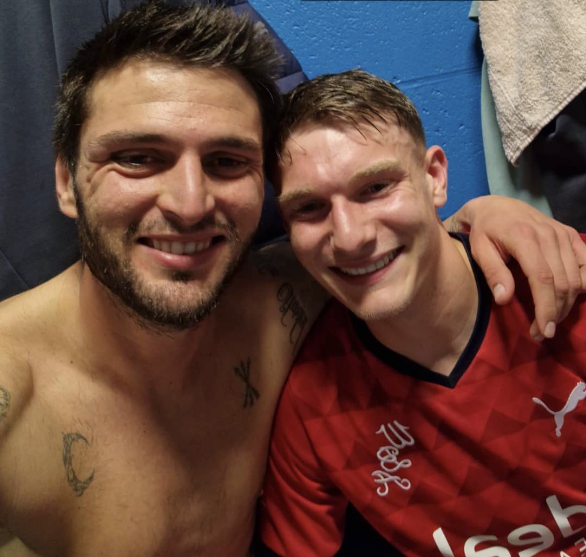 Okayokuslu's tweet photo. Well done bro ⚽️🅰️ 👏🏽 https://t.co/G2iiTfZLeM
