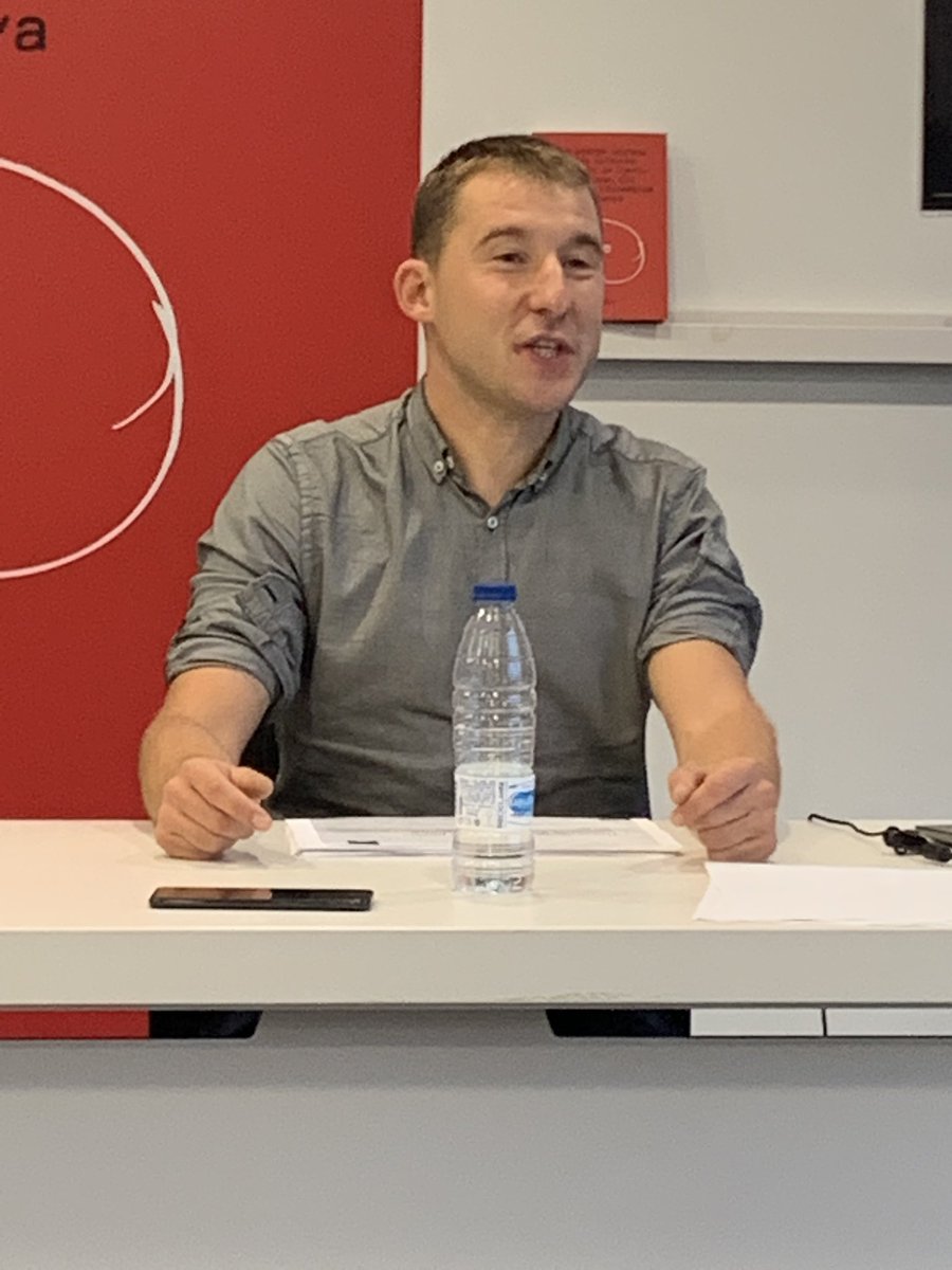 meiusferres's tweet photo. 'Lluís Companys, el president afusellat. La repressió franquista a Olot i comarca'  Xerrada a càrrec de @albertplanas85 i la delegada del @govern a Madrid @estercapella a @acgarrotxa. Presentats pel portaveu d'@ERCOlot @pepquintanaolot. https://t.co/b3k3VHBHga