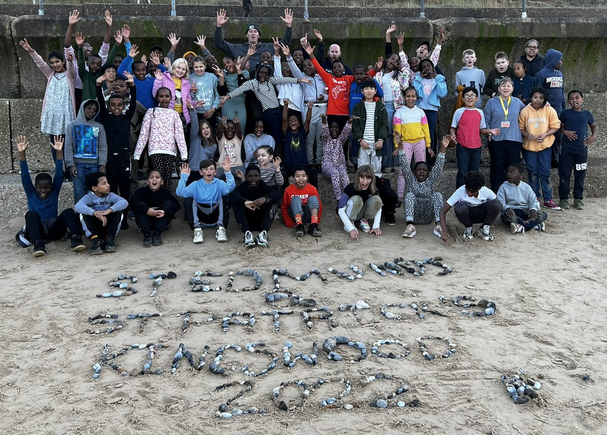 stpatsprimary's tweet photo. Our Year 6 children are having a great time on their residential! Enjoying a day at the beach. #OverstrandHall #Kingswood ☀️🌊🐚🏝️🌅⛱️ https://t.co/TlR7QxPXc2