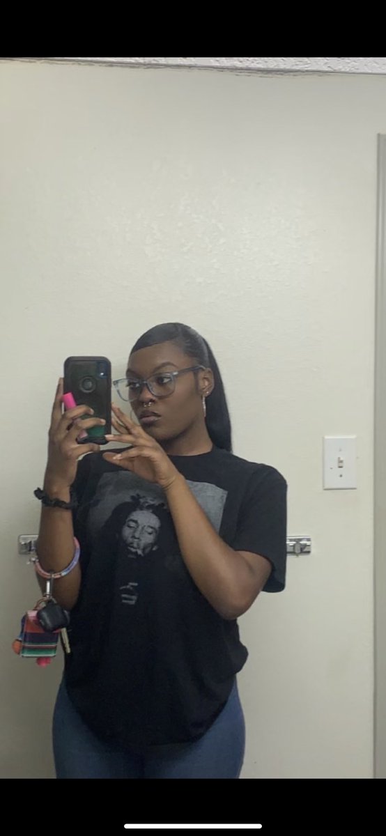 Rated_X0's tweet photo. WE WOULD LIKE TO WISH OUR PRESS CHAIR Jada @thaagoddessjayy HAPPY BIRTHDAY🎊🎊 https://t.co/1mi37g9Fo8