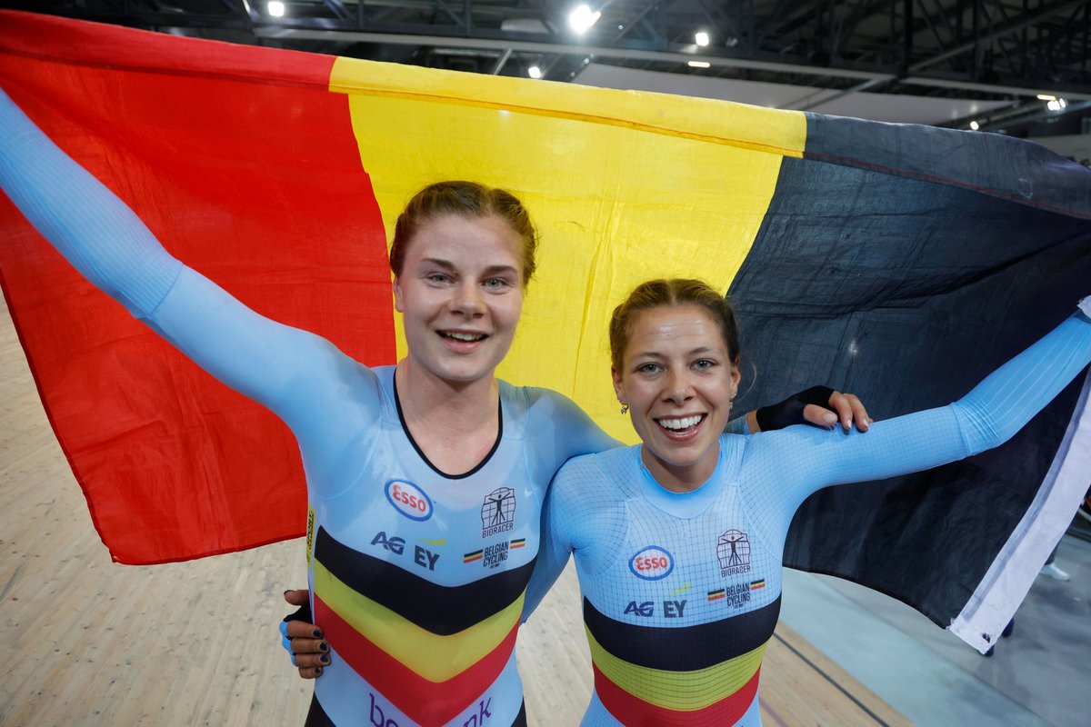 Champions of the world!!!!!!!!!! Madison queens @LotteKopecky & @BossuytS #BelgianCycling #sqy2022 📷 Photo News