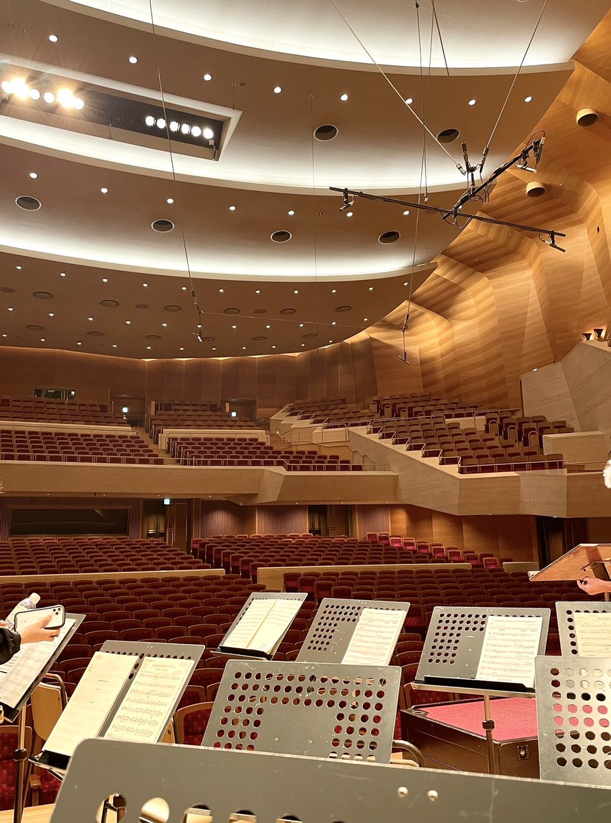 akh_cl's tweet photo. 創立115周年 特別演奏会
吹奏楽のチカラ  終演しました💐

憧れのサントリーホールで演奏することが出来て、本当に本当に幸せでした！！
ステージからみた景色、一生の宝物です🫶🏻
バスクラ初挑戦出来て良かったです！

ありがとうございました！ https://t.co/ZIpdbJc4Id