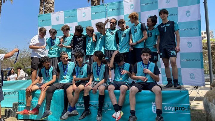 evelynmatthei's tweet photo. Hoy se jugó la final de #Futsal de la #CopaProvito en @Muni_provi. Les mando un gran abrazo a los campeones de la categoría mini, el Club Provito 👏 a sus jugadores y a los padres por apoyar e incentivar el deporte. https://t.co/XrYwoJ4cgx