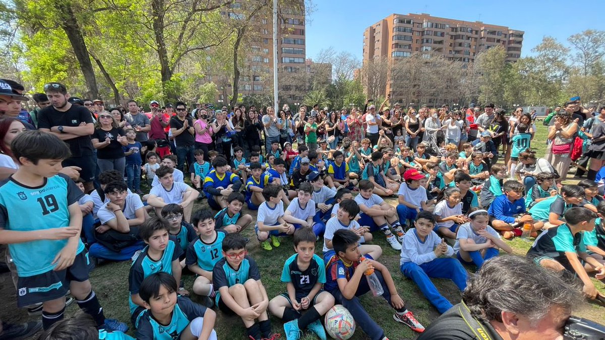 evelynmatthei's tweet photo. Hoy se jugó la final de #Futsal de la #CopaProvito en @Muni_provi. Les mando un gran abrazo a los campeones de la categoría mini, el Club Provito 👏 a sus jugadores y a los padres por apoyar e incentivar el deporte. https://t.co/XrYwoJ4cgx