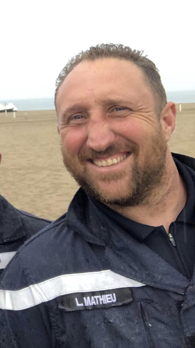 PompiersHerault's tweet photo. #RIP|| Grande émotion &amp; profonde tristesse suite au décès du caporal/chef Laurent Mathieu #SPV depuis 25 ans au CS de Félines/Minervois Le Contrôleur général Eric Flores &amp; l'ensemble des personnels @SDIS34 présentent leurs sincères condoléances à sa famille Repose en Paix Laurent https://t.co/C7ZsjnaAc3