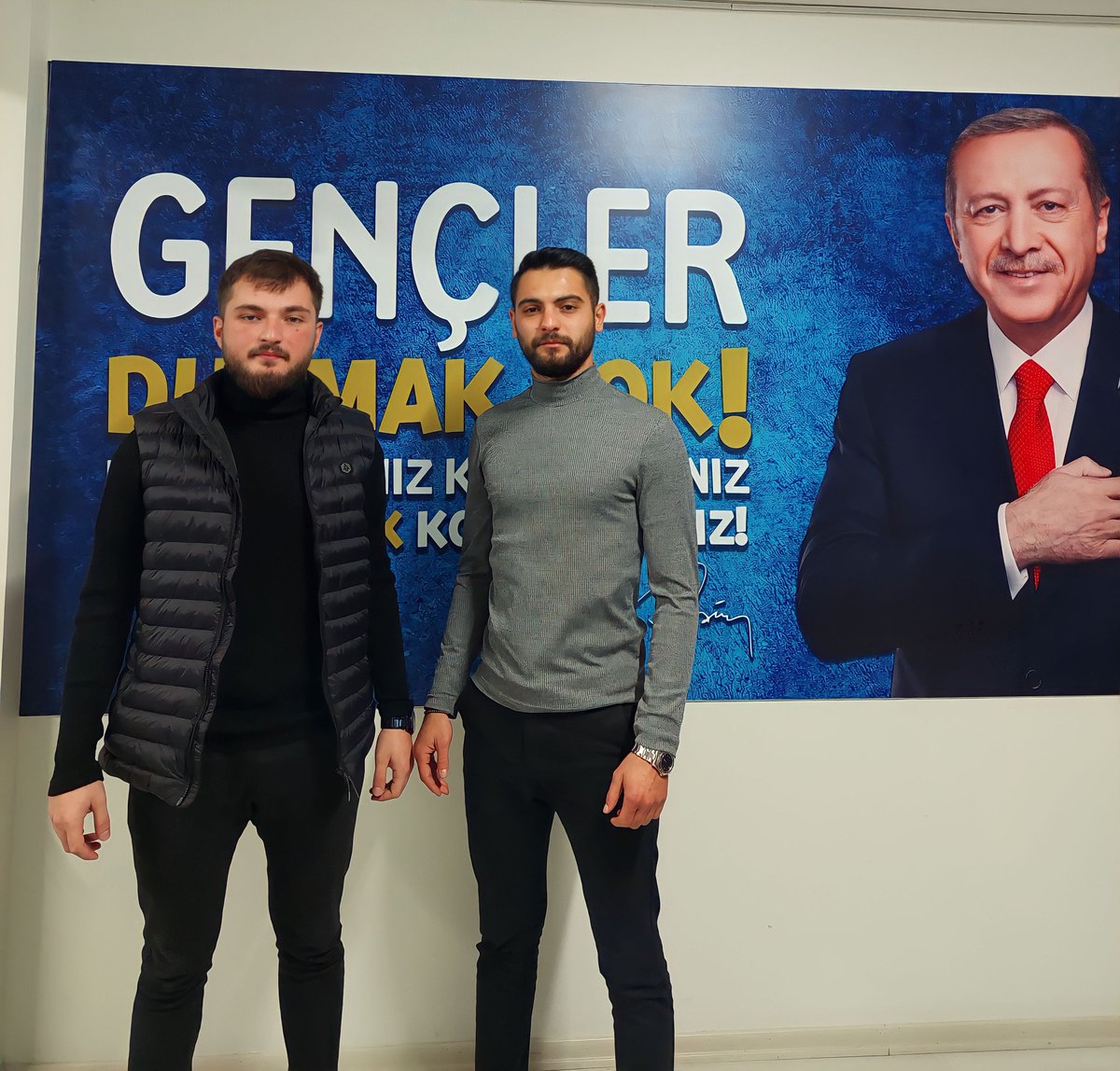 Hakan Coşar (@hakancosarr) on Twitter photo Tügva İstanbul 4. Bölge Başkanı değerli dostum Tarık GÜNDOĞDU ( <a href="/gundogdutrk/">Tarık Gündoğdu</a> ) ziyaretime geldi. Nazik ziyareti için teşekkür ederim. Tügva İstanbul 4. Bölge Başkanı değerli dostum Tarık GÜNDOĞDU ( <a href="/gundogdutrk/">Tarık Gündoğdu</a> ) ziyaretime geldi. Nazik ziyareti için teşekkür ederim.