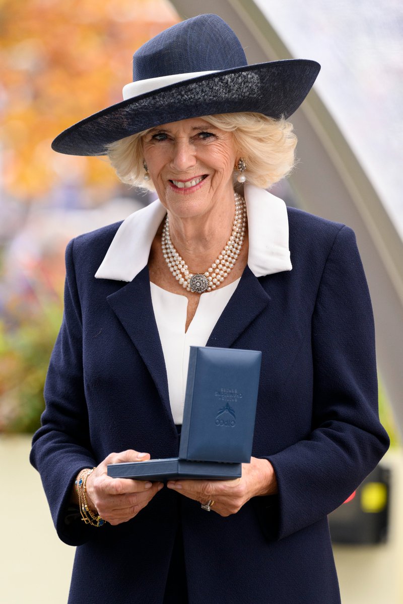 A few more pictures of Queen Camilla at The British Champions Day at Ascot #Royals #Queen #ascot #Camilla