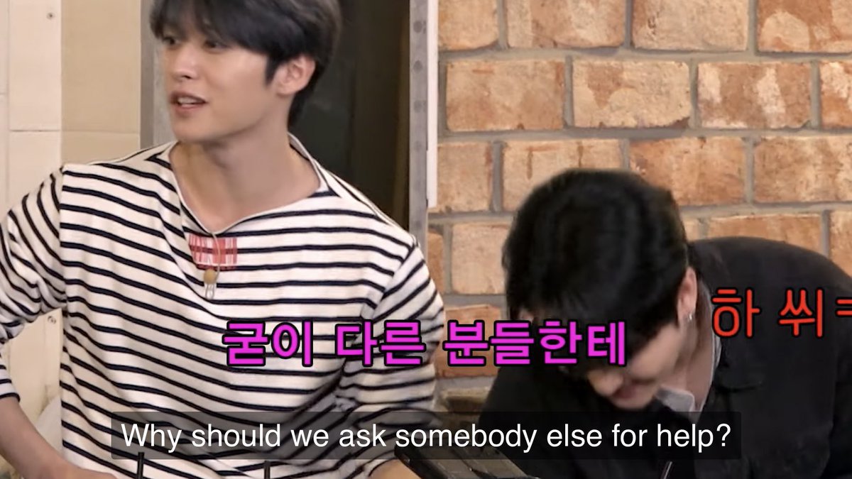 channiesk97's tweet photo. 💬 ¿Alguna vez han pensado en pedir canciones de compositores famosos?
🐰 Podríamos pedir buenas canciones, pero ya tenemos buenos compositores y letristas.. por qué deberíamos pedirle ayuda a alguien más? https://t.co/ESYHJly6r7