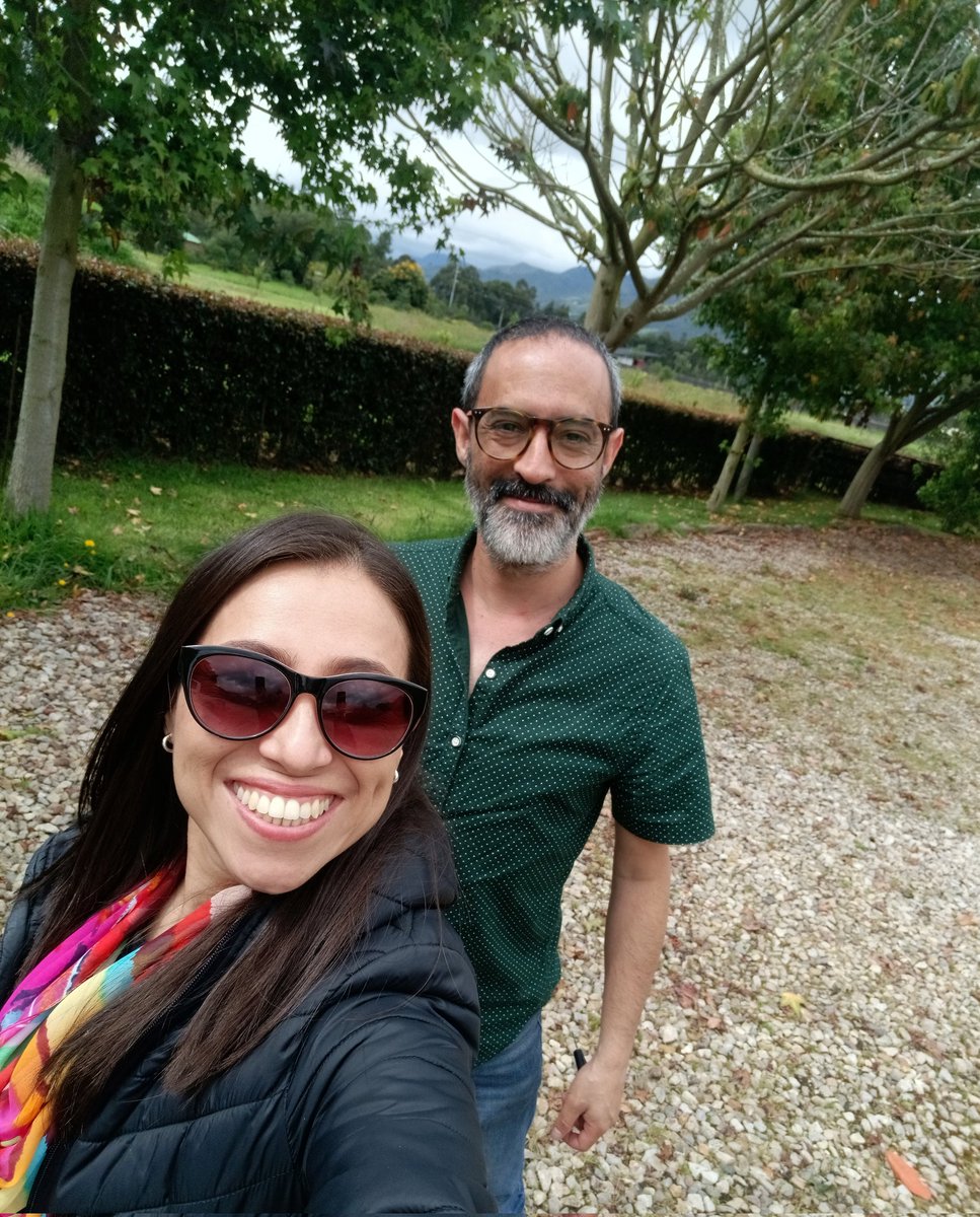 CatherineCruzB's tweet photo. Hoy nos fuimos de paseo y trabajo por la sabana con @jujujuan https://t.co/wIHfvftjda