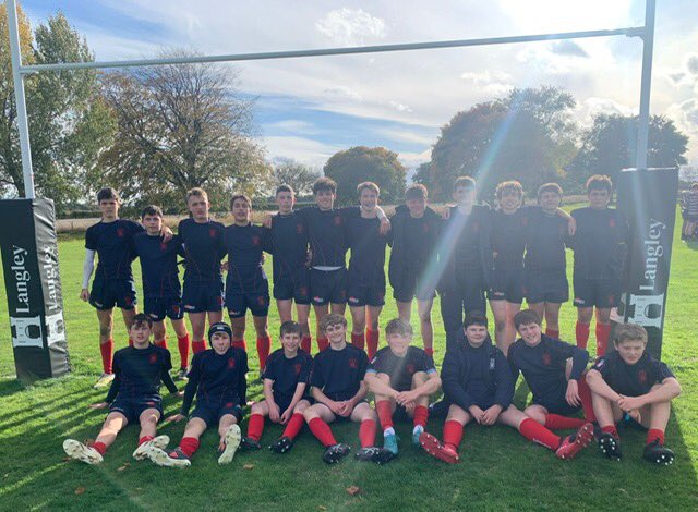 MerchiRugby's tweet photo. A day to remember for our @MerchiRog U15 squad down @Langley_Sport ππ°π
Wins against Norwich, Wellington College, Abingdon & draw against Brighton College πππ
All the best tomorrow - rest up π
#topthegroup #proud https://t.co/yaOi9WUkqN