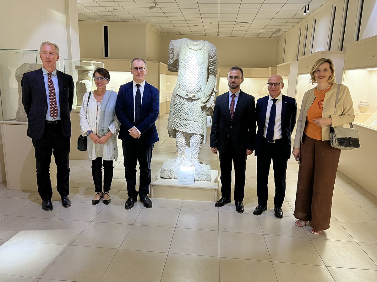 ItalyinKRI's tweet photo. Amb Greganti e Console Camerota in visita al bellissimo Museo Nazionale Archeologico di #Duhok accompagnati dal Direttore #Bekas Prof #Morandi e Rettore #UniUd #Pinton #ItalyinIraq https://t.co/qIC8bjSRQt