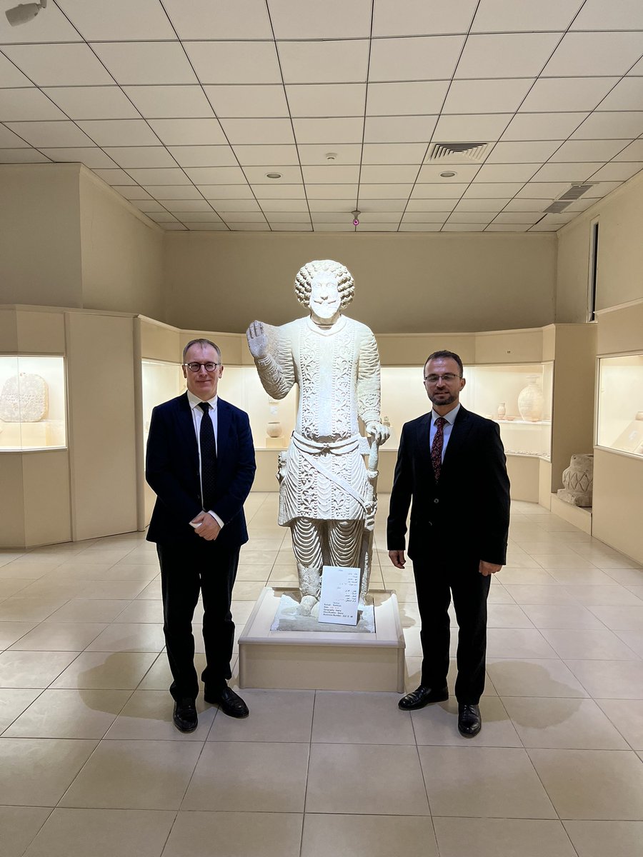 ItalyinKRI's tweet photo. Amb Greganti e Console Camerota in visita al bellissimo Museo Nazionale Archeologico di #Duhok accompagnati dal Direttore #Bekas Prof #Morandi e Rettore #UniUd #Pinton #ItalyinIraq https://t.co/qIC8bjSRQt