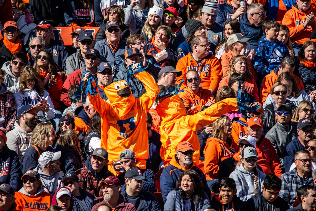 The Champaign Room tweet media