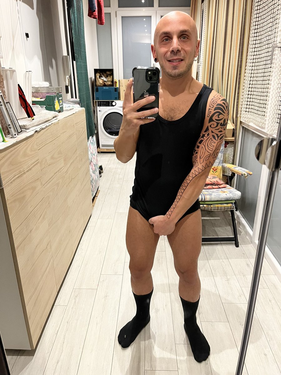 michaelbalikwas's tweet photo. Sabato seraโฆ Arrivo ๐!
#sabato #sabatosera #saturday #SaturdayVibes #SaturdayMood #saturdayfun #saturdaynight #gay #gaynight #GayBoysX #gayturin #gayman #gayguy #gaylove #BoysLove #boys #boyforboy #manforman #iloveboy #badboy #gaylife https://t.co/xzlw4BLdDA