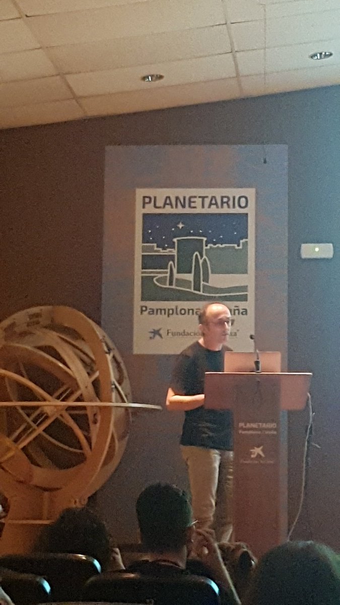 Astronavarra's tweet photo. La clausura de los encuentros corre a cargo del Dr. Fréderick Poidevin con su conferencia "L'astronomie à l'ere des grandes relevés optiques dans le domaine temporel". #ETAA #RTTA #AAMHT #Pamplona #Pampelune #Iruña https://t.co/ge3Yb9bWfF
