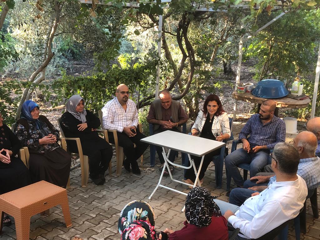 akkadin_hatay's tweet photo. 📍Reyhanlı  #Canbolat

Gülperi ARDIÇ Hanımefendi ev sahipliğinde komşuları ile bir araya gelerek, Cumhurbaşkanımız @RTErdogan' ın selamını ilettik.

Çalmadık kapı, girmedik gönül kalmayınca dek;
#DurmakYokYolaDevam https://t.co/qAyptLKUv5