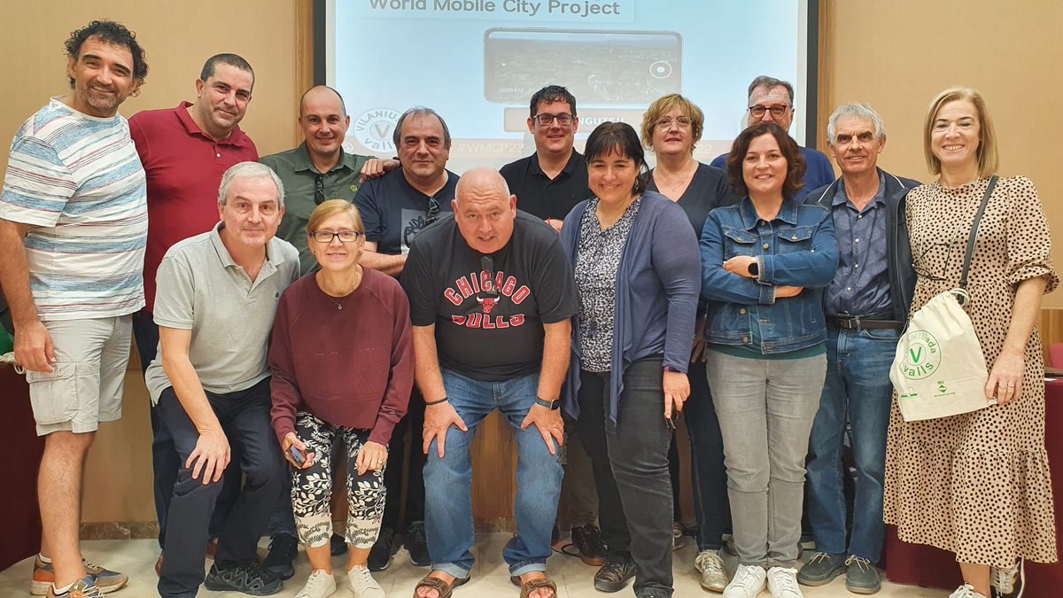 vilaniuada's tweet photo. 4a trobada de seus del #WMCP. Fantàstic retrobament amb els amics de diferents seus de les #ades. Riures, (campanars😅), gastronomia, tradicions... #lapròximaaAlcoi 😉 @EquipLaceNet @EETAC_UPC
#BCNada #MNRada #CSada #TRSada #ALCada #VLCda #Sanrocada #Osonada #ANOIAda #Vilaniuada https://t.co/0ebF11E0bM