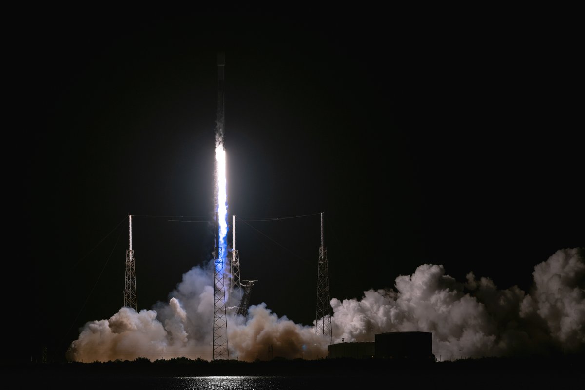 SLDelta45's tweet image. SLD 45 celebrates the 45th launch of the year!

The Airmen and Guardians of SLD 45 are the reason we continue to succeed and enable us to #SetThePaceForSpace from AATS and the Eastern Range. Congratulations on another successful mission, we couldn&apos;t do this without you all!