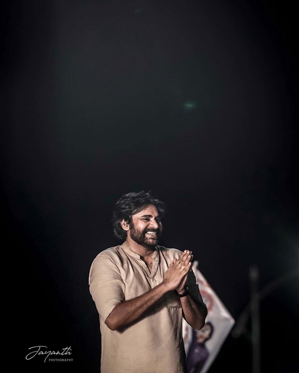 CaptainPSPK's tweet photo. Few More Pics From Rally 📸📸

#PawanKalyanInVizag
#JanasenaForVizag https://t.co/88DkjRwaPg
