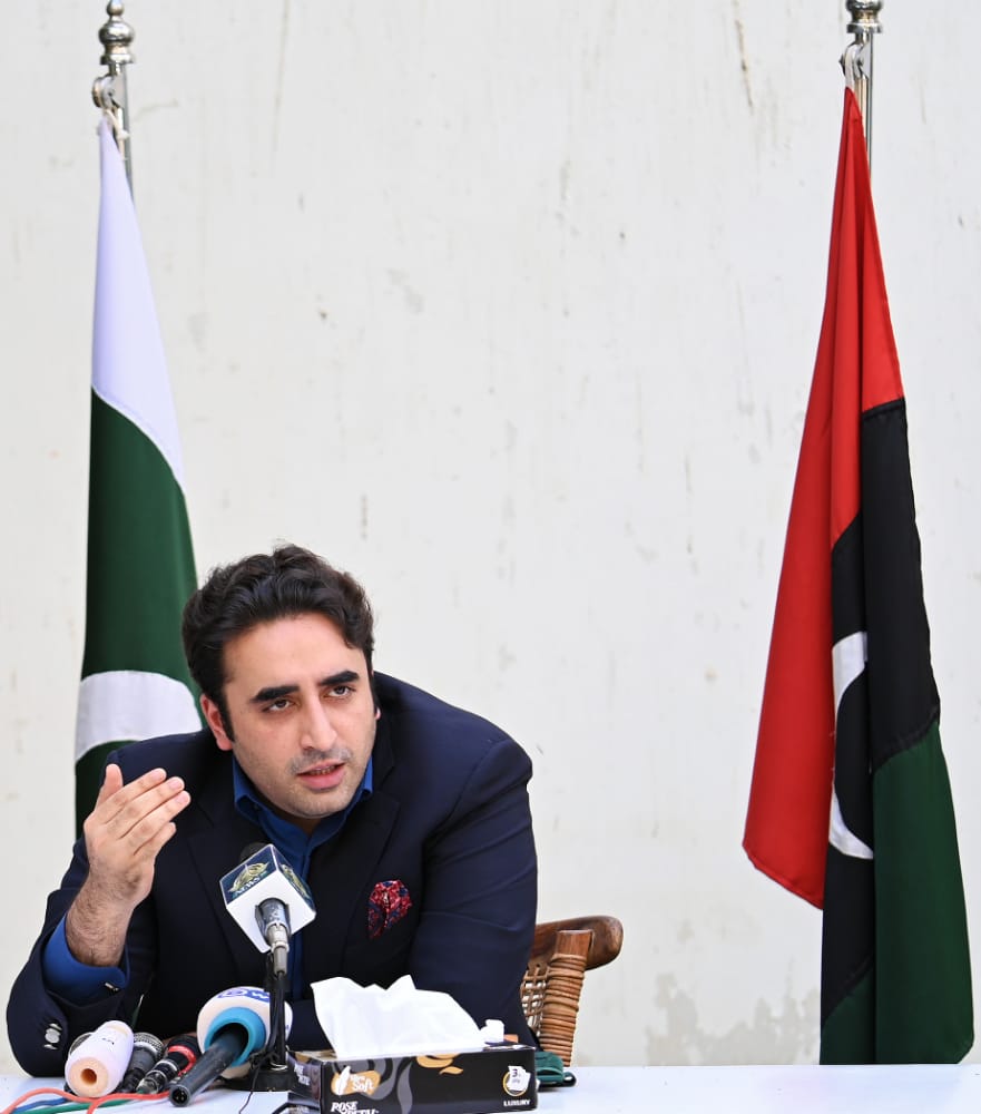 TarjumanPYO's tweet photo. چیئرمین پاکستان پیپلز پارٹی بلاول بھٹو زرداری کا پیپلز پارٹی بلوچستان کے سینئر رہنماء غلام حسین دھرپالی کے انتقال پر دکھ اور تعزیت کا اظہار 

مرحوم غلام حسین دھرپالی کی پارٹی کے لیے خدمات کو کبھی فراموش نہیں کیا جائے گا: بلاول بھٹو زرداری کا اظہار افسوس تعزیت https://t.co/PNaJlItgRV