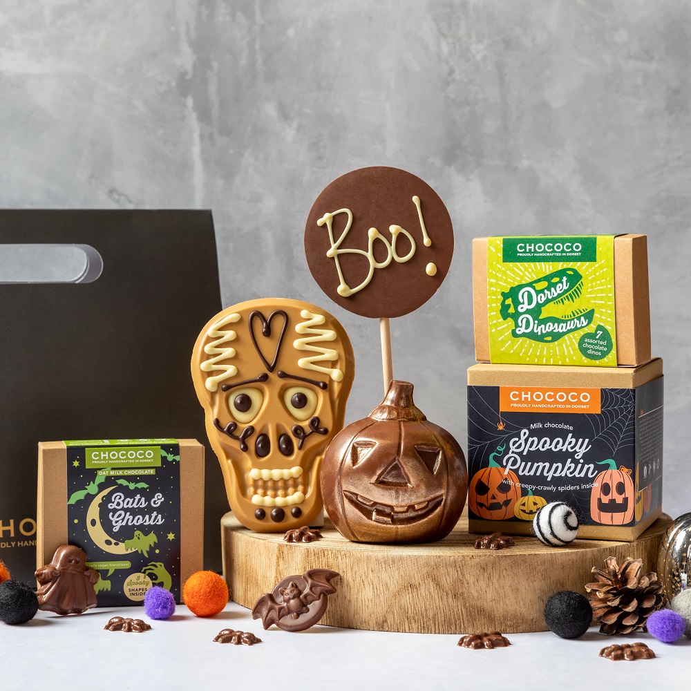 Towergate's tweet photo. Fancy getting your hands on these @Chococotweet Halloween goodies? Simply enter our competition by telling us which colour you’d pick for the #TowergatePumpkin and let us know in the comments below with the hashtag 🎃

Find out more here: https://t.co/P2lHYWQmOQ T&amp;C’s apply. https://t.co/Sffsj3hxTz