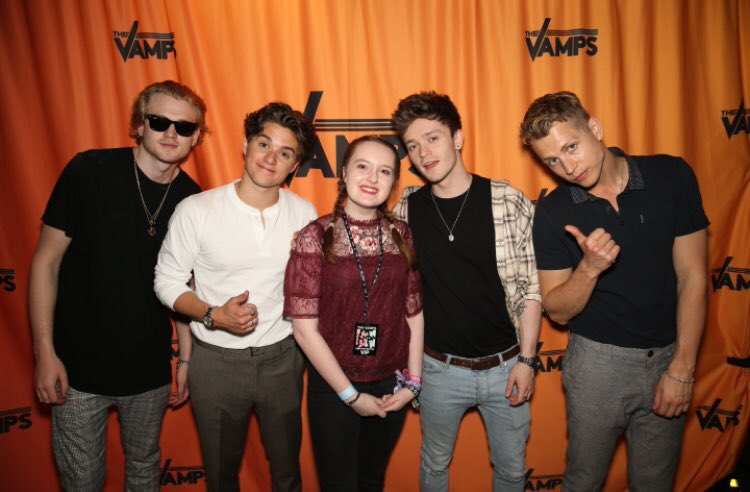 erinjess12's tweet photo. the vamps are forever #10yearsofVamily https://t.co/OP3uVCfosD
