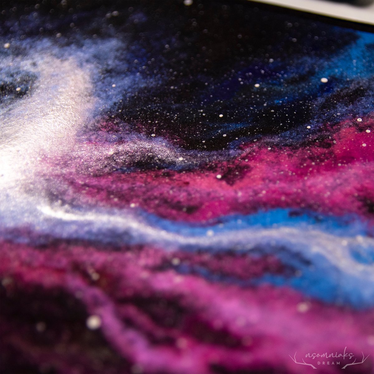 NsomniaksDream's tweet photo. -Crescent Flame-
💙🤍💗
#watercolor #coliro #winsorandnewton https://t.co/C76UfmxUbF