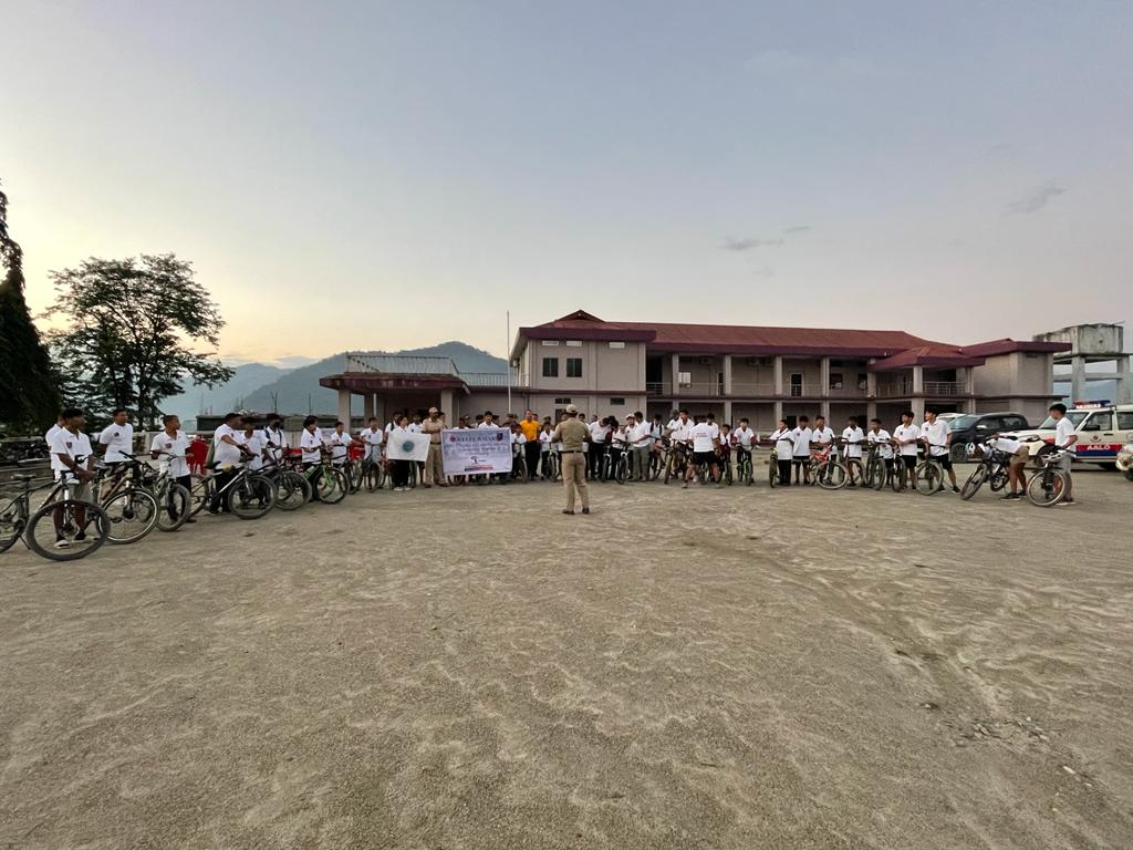 SpAalo's tweet photo. to join hands in fighting menace of drugs in the society, and to create awareness about Law, Justice System, Motor vehicle Act, POCSO Act, Cyber Crimes among others. Similar events will be organised in various schools, colleges, villages commemorating 50 years of APP. https://t.co/PC2mKl1KTq