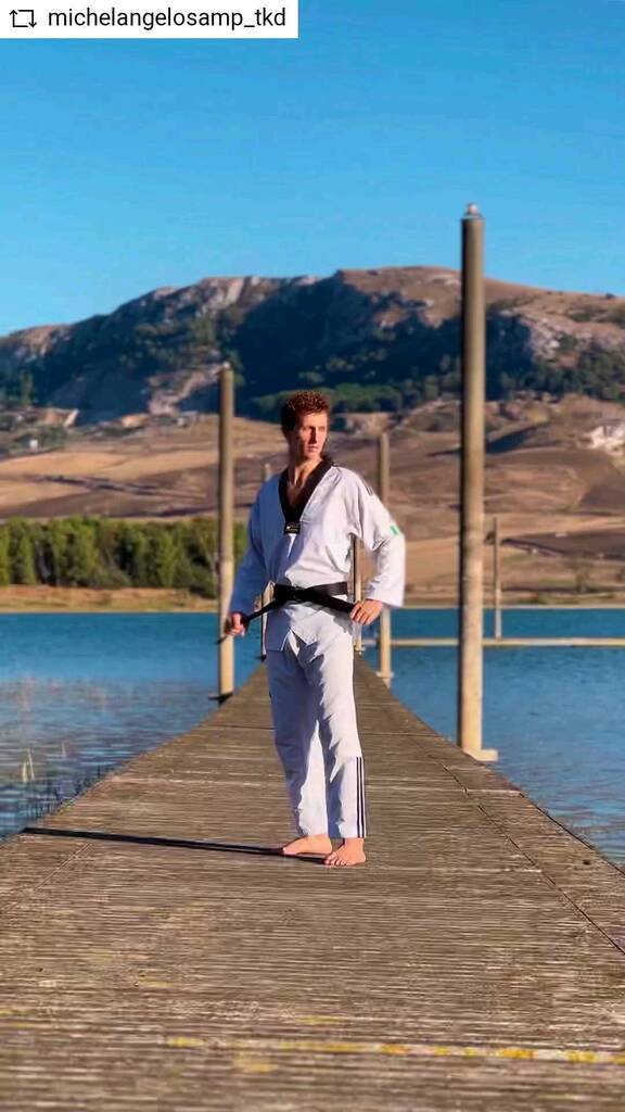 Respect_Token's tweet photo. Reposted from @michelangelosamp_tkd Kick combo of the day⚔️
#taekwondo #태권도 #tkd #tkdlife #kick #kickit #360kick #martialarts ##martialartist #taekwondoathlete #taekwondoallday #taekwondotime #taekwondoe #taekwondo_man #nature https://t.co/Ph7xkDWQ0U