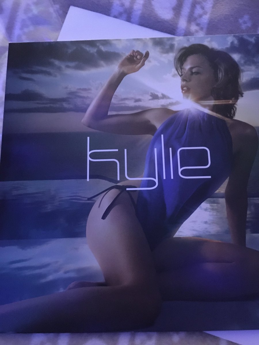CarenLalania's tweet photo. Come #LightYears #Lovers ⁦@kylieminogue⁩ and travel #KMAIR with me 🎶💎💙 https://t.co/YvTV1O6zKu