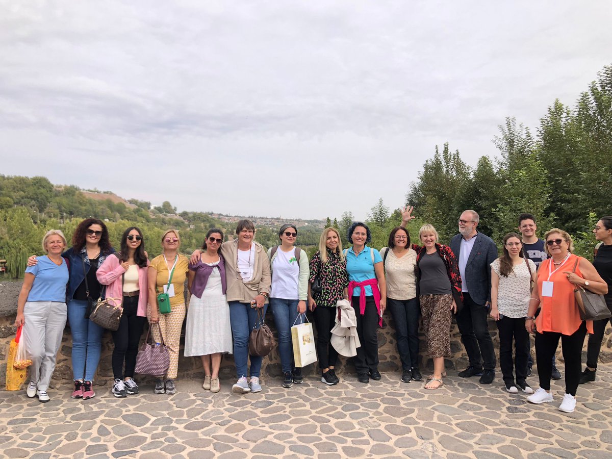 congressonepid1's tweet photo. 📍Kongremizin üçüncü ve son gününde kıymetli misafirlerimizle beraber kültürel program kapsamında Diyarbakır'ın Tarihi Yerlerini,Tarihi mekânlarını, gezerek keyifli vakitler geçirdik.
Fotoğraf:1

#etik #sempozyum #symposium #seminer #tıp #communication  #diyarbakır #tarih #covid https://t.co/oX2GqO9HXZ