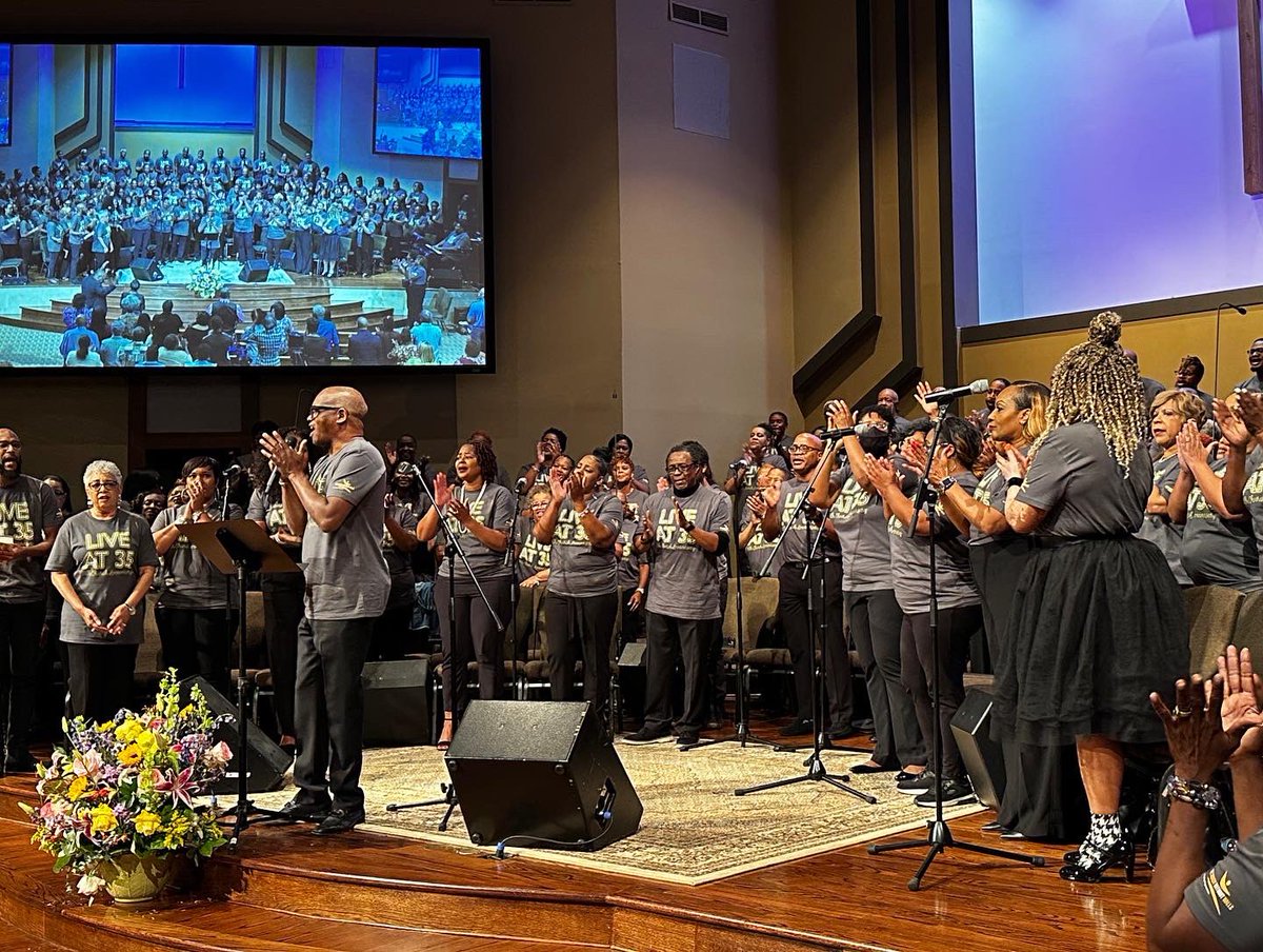 TCWWHouston's tweet image. We love our Pastor @pasralphwest &amp;amp; had a great time honoring him last night at the “Live at 35” Concert! 🎶 

We have more in store as we continue to celebrate our 35th Pas &amp;amp; Church Anniversary! Stay tuned @ 35.tcww.org! 
#Pas35 #WeLovePas #Celebrating35Years #iAmTCWW