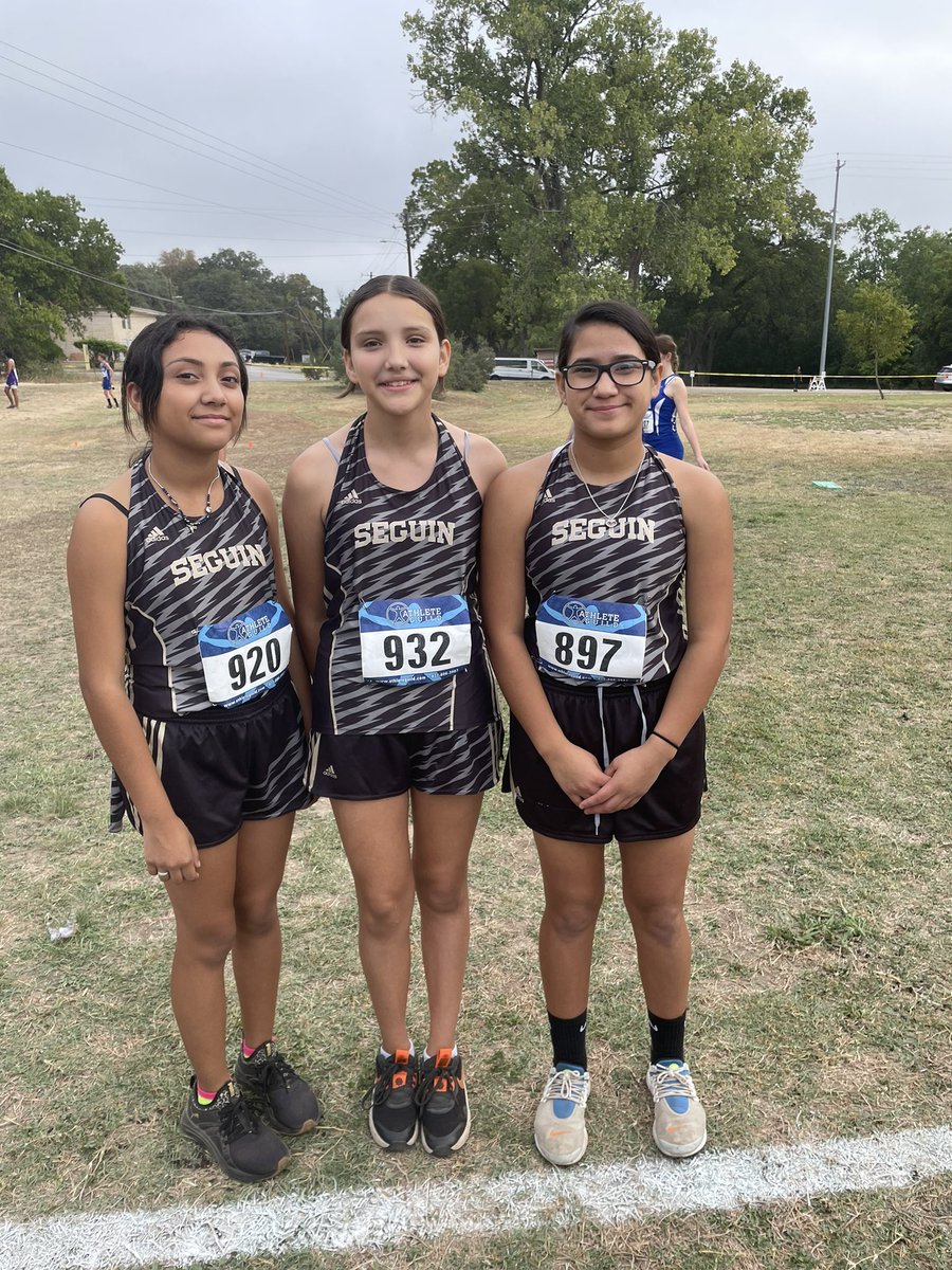 CoachWells_SHS's tweet photo. Seguin MS XC District meet today! These athletes did such an amazing job all season and really showed out today!   There were many PR’s, very proud of these student athletes! #WeAreSeguin @AJBriesemeister @JimBarnesMS https://t.co/9TwO74UitE