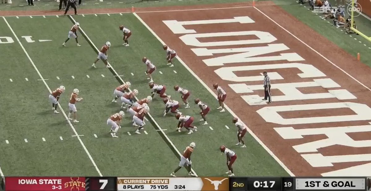 Watch: #Texas takes the lead entering halftime vs. #IowaState. 247sports.com/college/texas/…