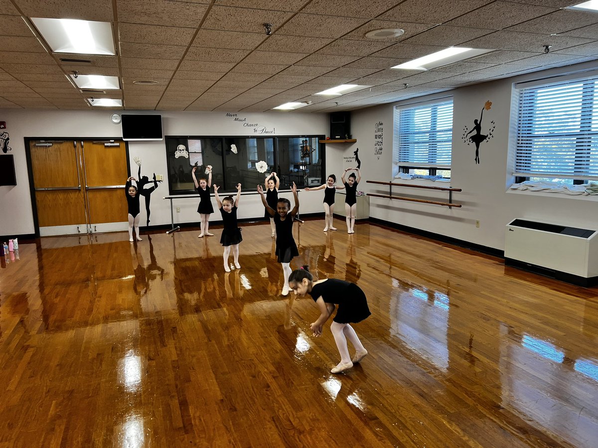 Saturday dance classes are back!!