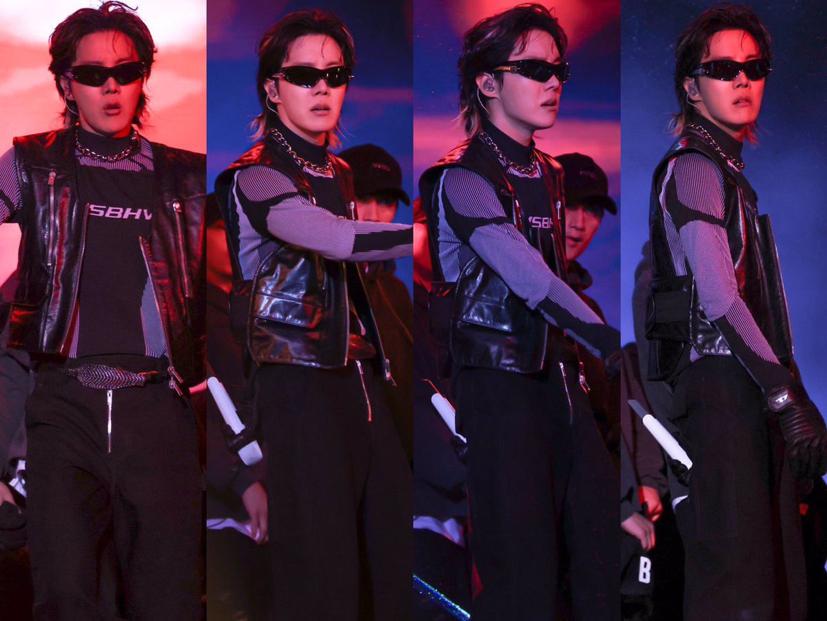 SusanRoss1802's tweet photo. Quiero empapelar mi habitación con estas fotos 🤩😎🔥
Mi Hombre es tan genial y sexy 🔥😎 #JHOPE https://t.co/RoKvfgiqIr
