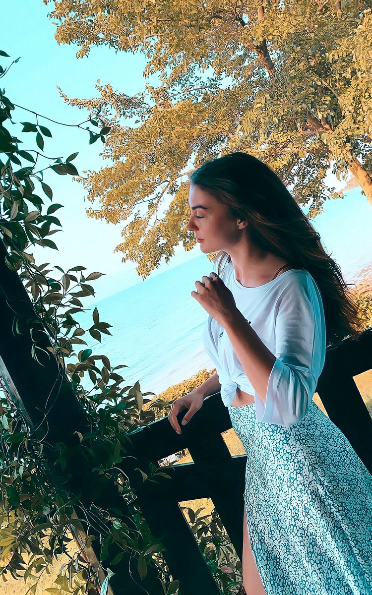 –•🤍•–

•• #BurcuÖzberk ••