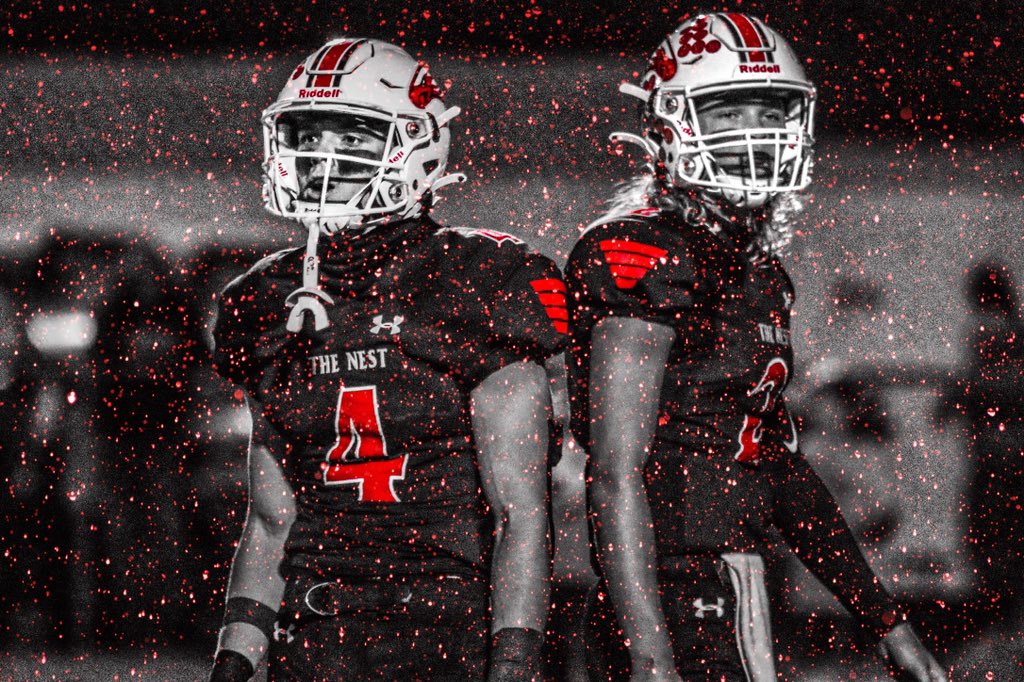 therealski8x's tweet photo. Friday Night Lights. #MaizeFootball https://t.co/La6ILgDhiZ
