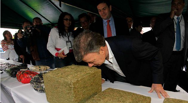 In 2013, Colombian President Juan Manuel Santos visited Medellin to carry out an inspection of the seizure of marijuana that had been made in Commune 13.