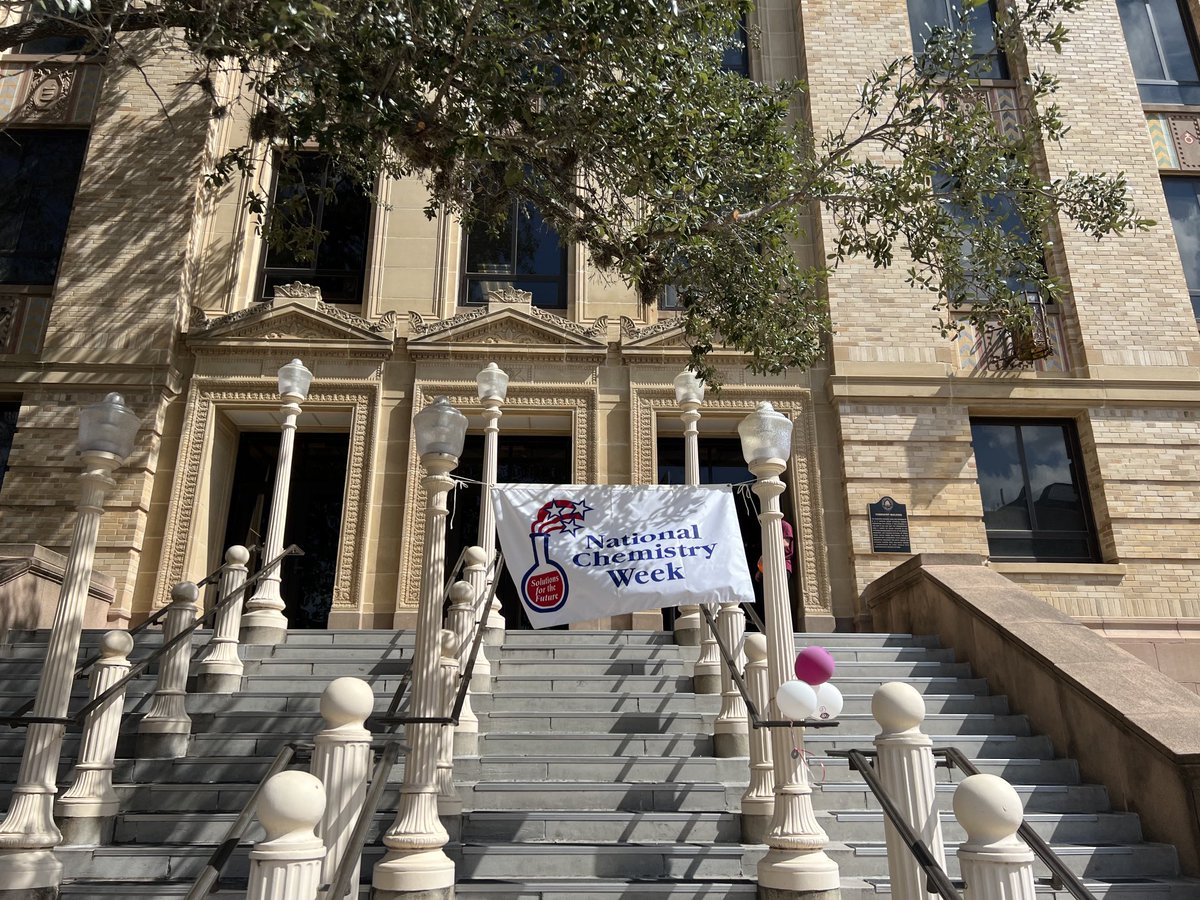 SarbajitBanerj1's tweet photo. We are out in full force at the ⁦@TAMUChemistry⁩ Open House - #nationalchemistryweek - come see us in 2215 - lots of fun demos - dendrites, superslick surfaces and a lot more ⁦@TiffanySill333⁩ ⁦@JediJakob⁩ ⁦@DanielBronner4⁩ ⁦@alice_giem⁩ https://t.co/toJFPkwzIR
