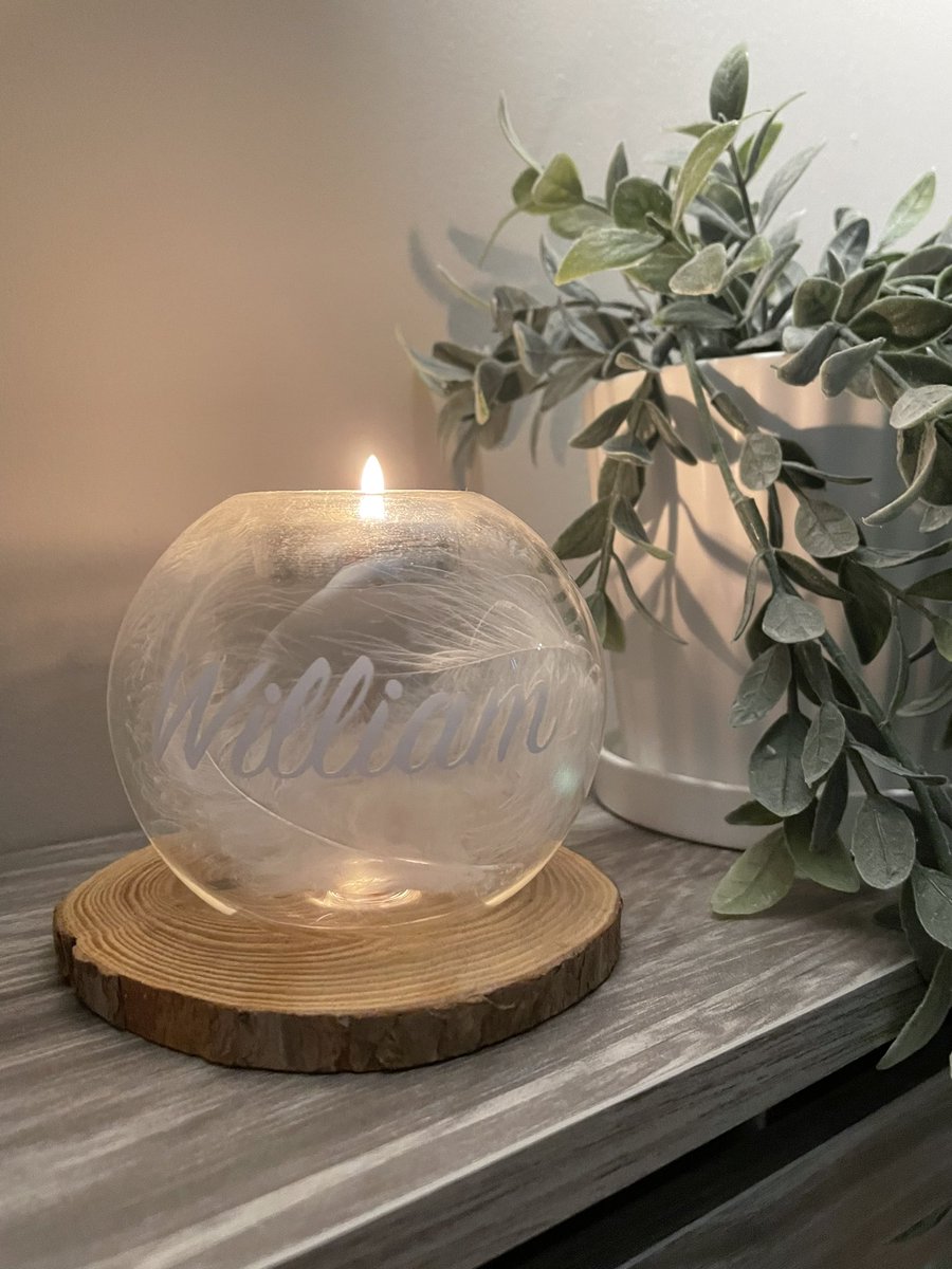 My thoughts & 🧵 on the #WaveofLight2022 🕯for #BabyLossAwarenessDay 

Baby loss didn’t change me, William did 💙

William made me a mum and I will always be his mum and love him for as long as I live.

1/4